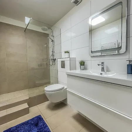 Il Paradiso Di Malasits